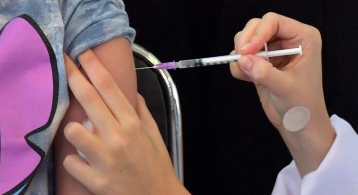 Vacinação infantil é suspensa após criança sofrer parada cardíaca