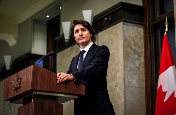 Trudeau lança medidas autoritárias no Canadá