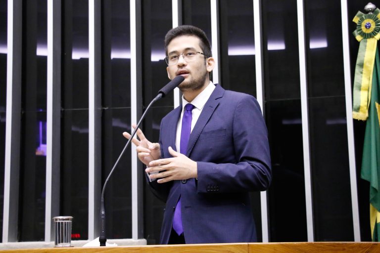 Deputado Kim Kataguiri propõe proibição de moeda única entre Brasil e outros países