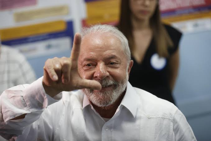 Lula irá aumentar impostos